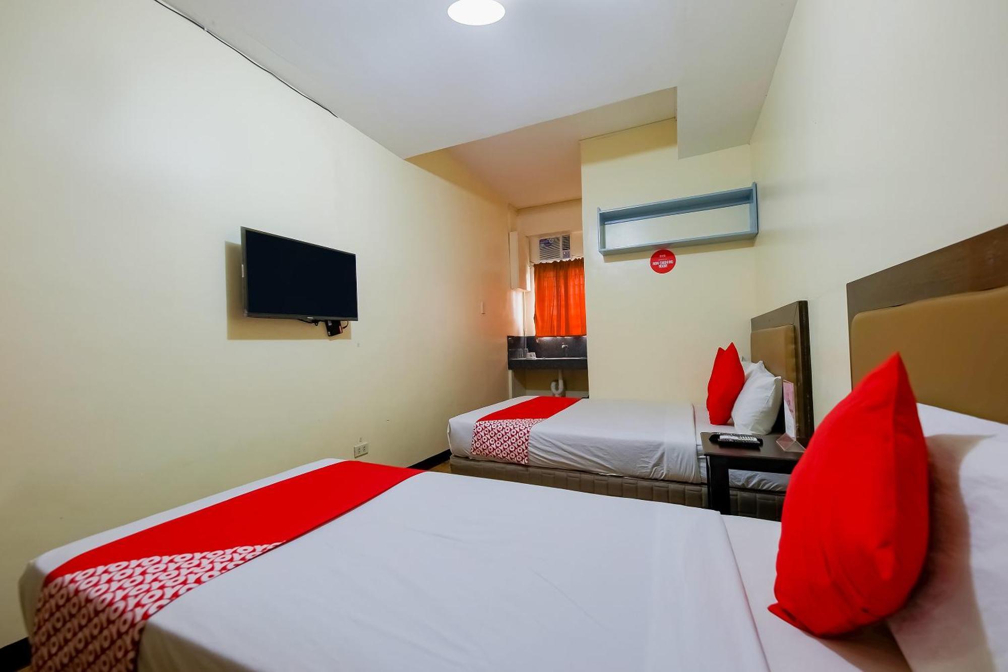 Oyo 431 Apollo 11 Apartelle Pasay Exterior foto