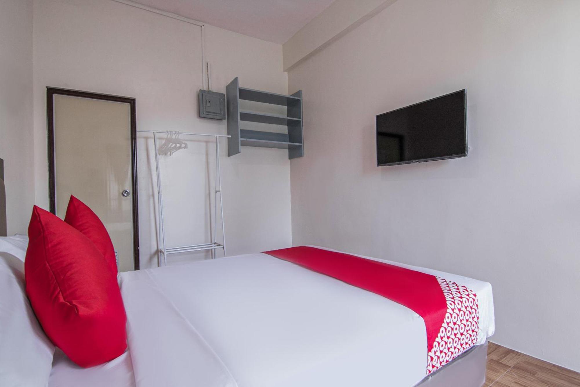 Oyo 431 Apollo 11 Apartelle Pasay Exterior foto